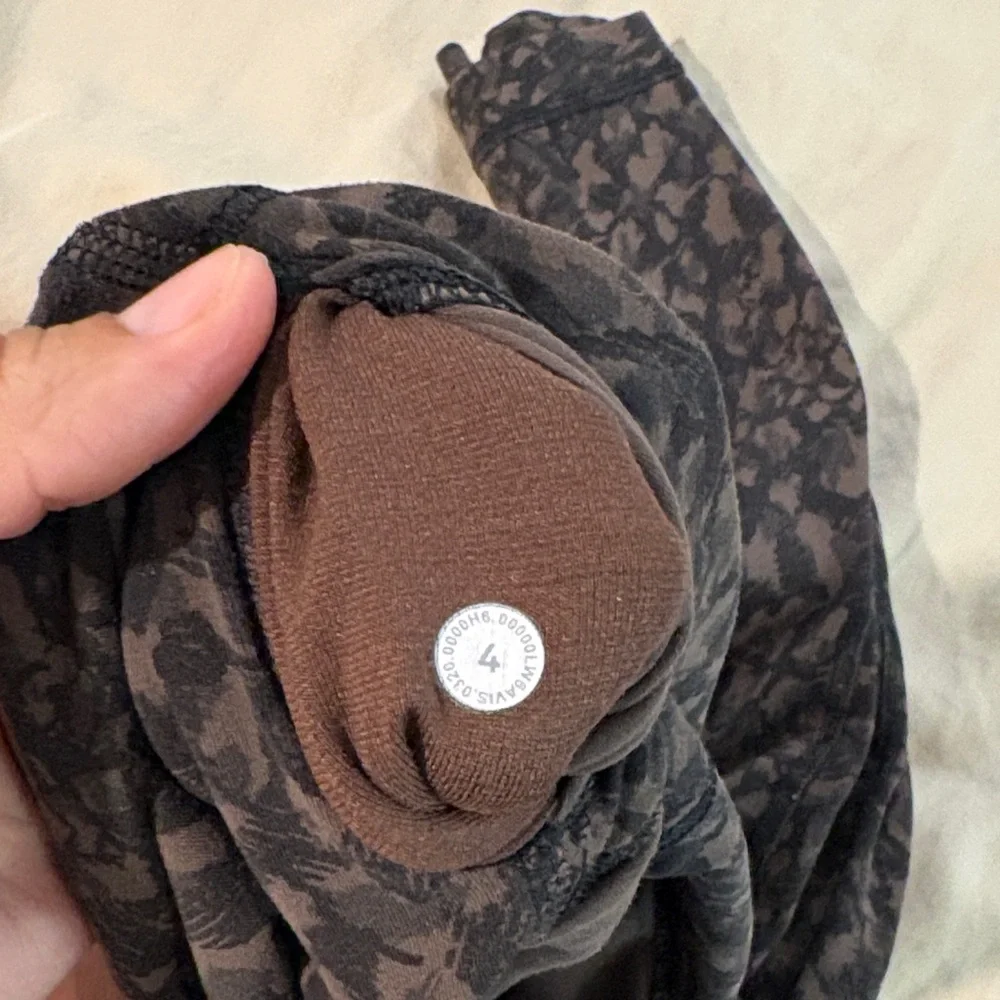 lululemon athletica Black Patterned Leggings - Picture 3 of 5